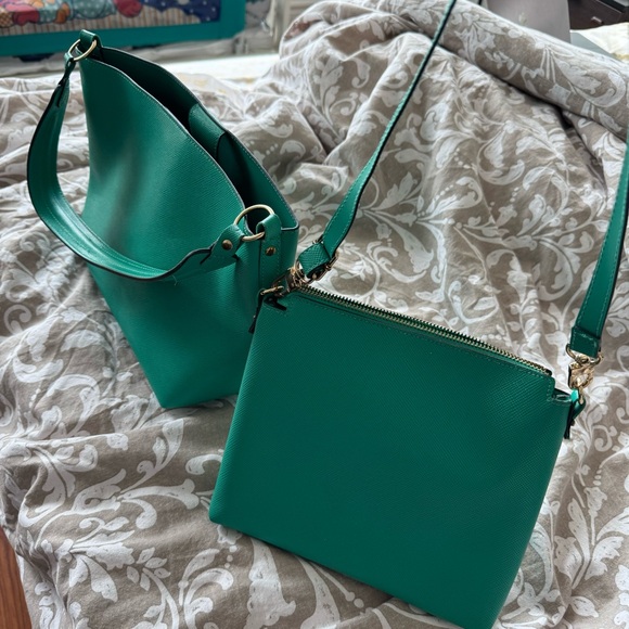 Green Bag with short handle and detachable strap - Picture 7 of 9